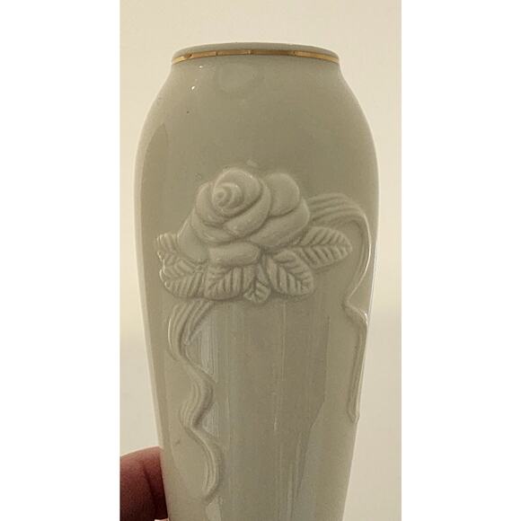 Vase-Lenox-Cream-Gold Trim-Embossed-Classic-Set of 2-Small and Medium - Picture 4 of 8